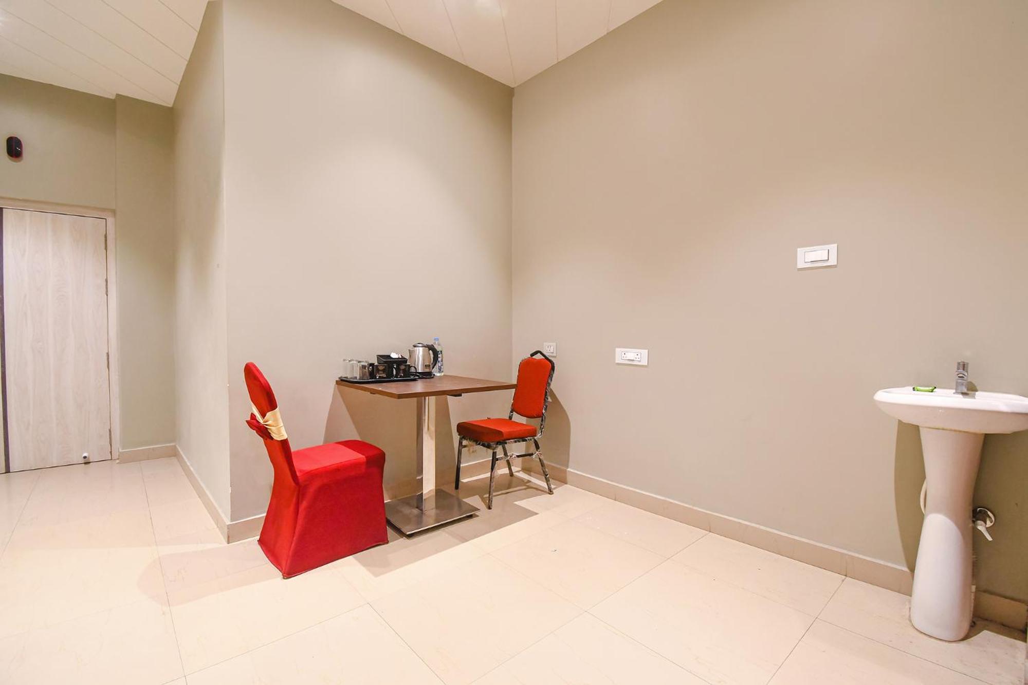 Fabhotel Kitchen Q Inn - Belaghata コルカタ エクステリア 写真
