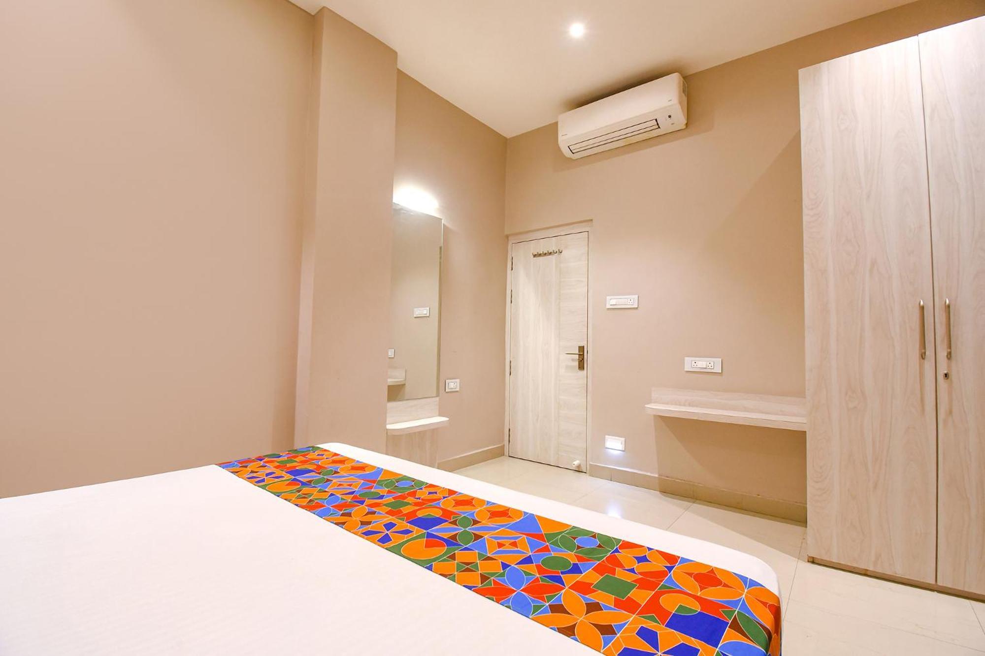 Fabhotel Kitchen Q Inn - Belaghata コルカタ エクステリア 写真