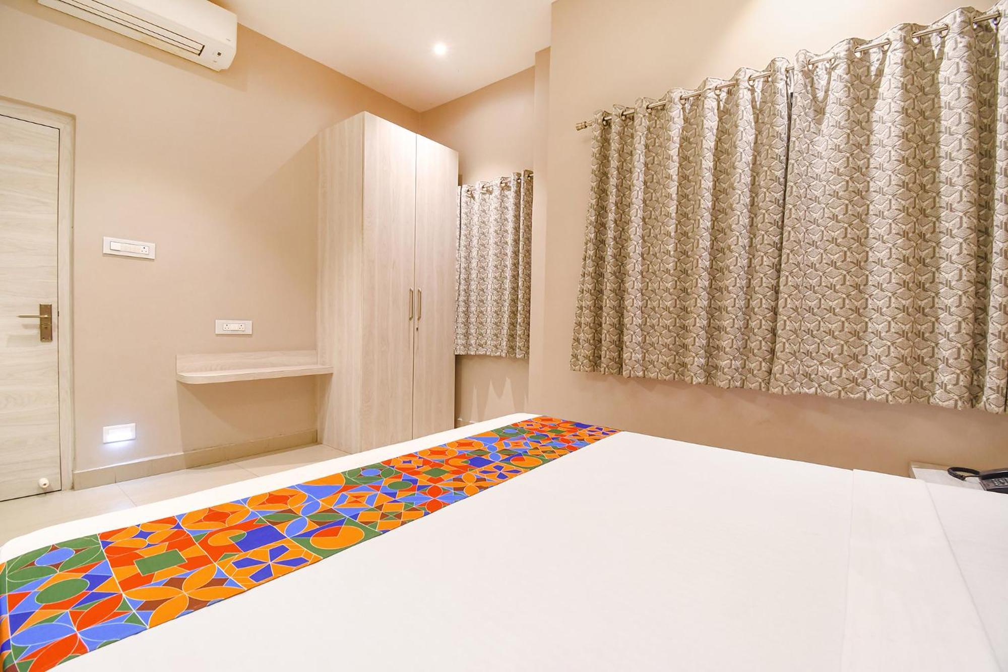 Fabhotel Kitchen Q Inn - Belaghata コルカタ エクステリア 写真