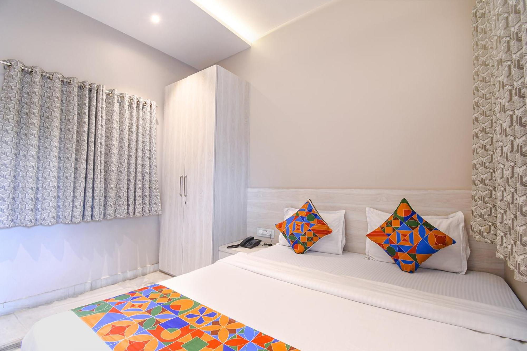 Fabhotel Kitchen Q Inn - Belaghata コルカタ エクステリア 写真