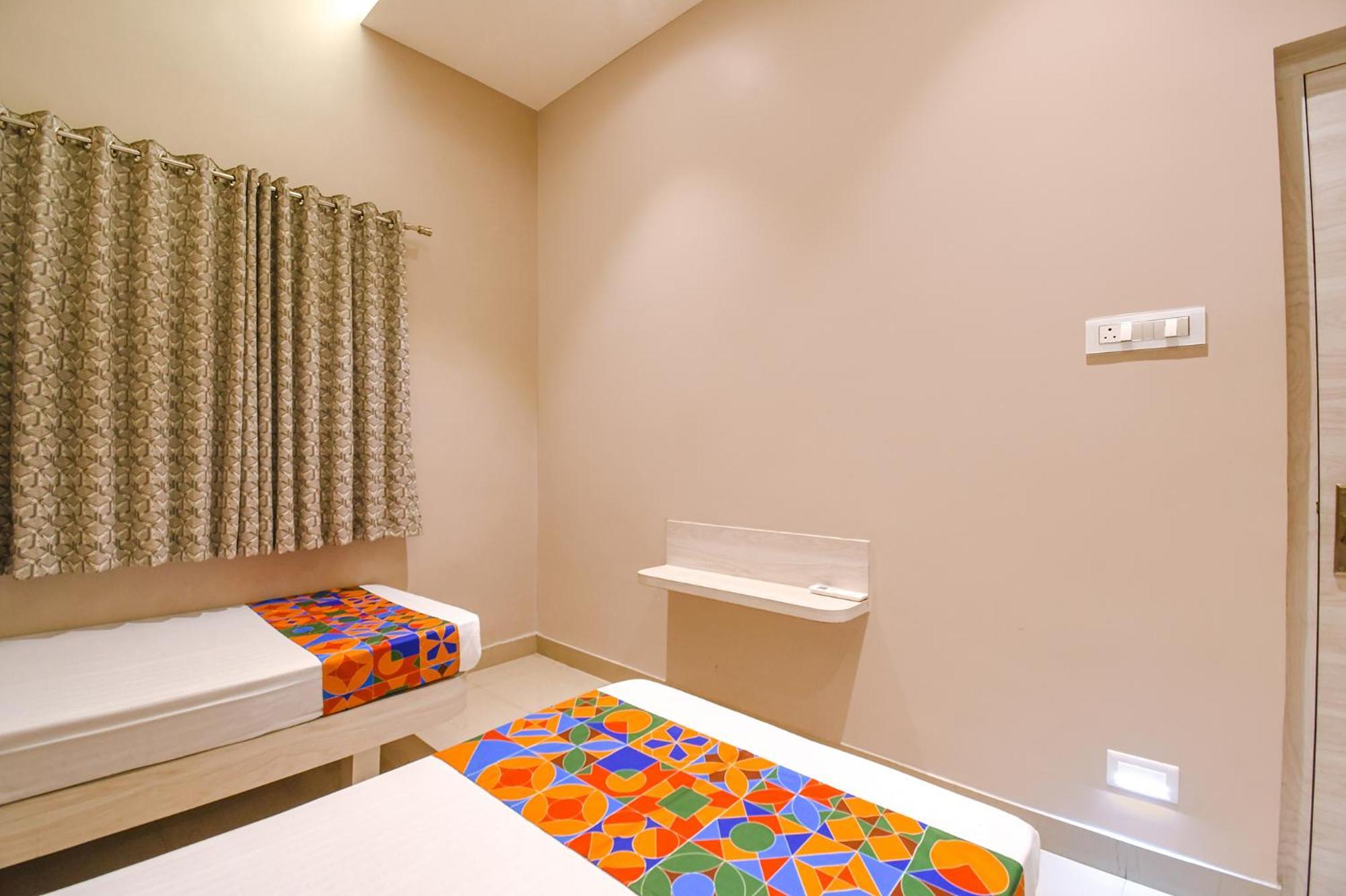 Fabhotel Kitchen Q Inn - Belaghata コルカタ エクステリア 写真